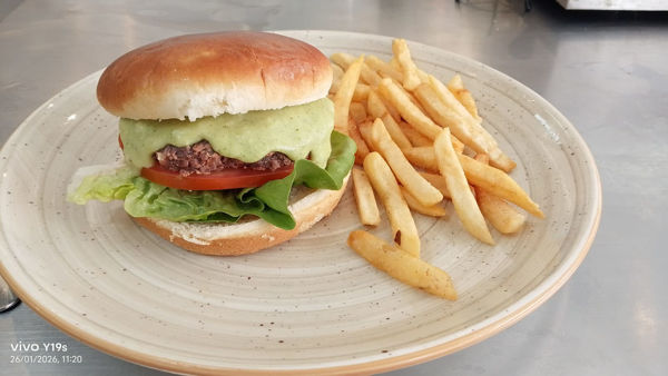 Brocoli cream burger